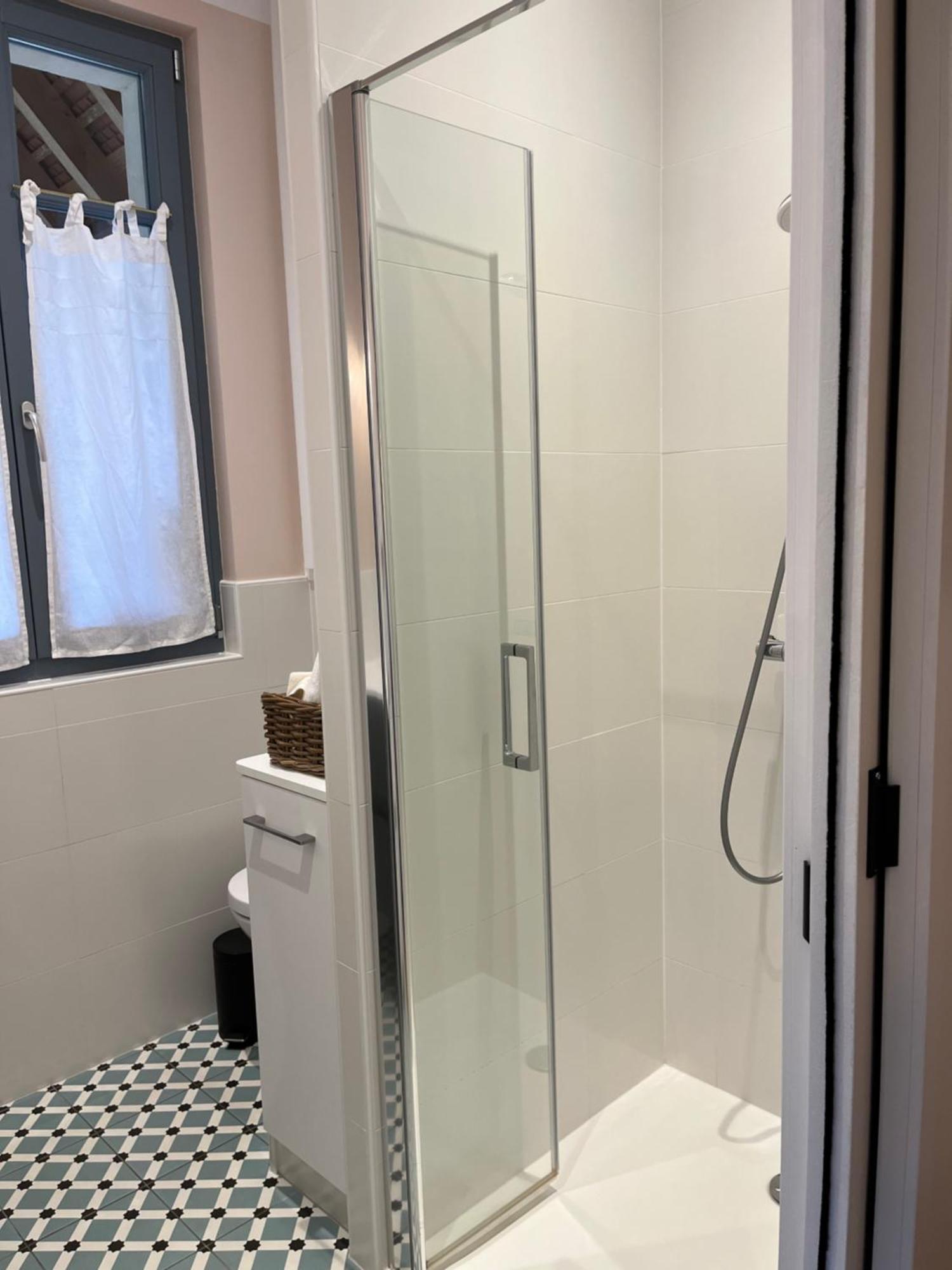 Studio De Charme Avec Terrasse Privee, Jardin Partage *